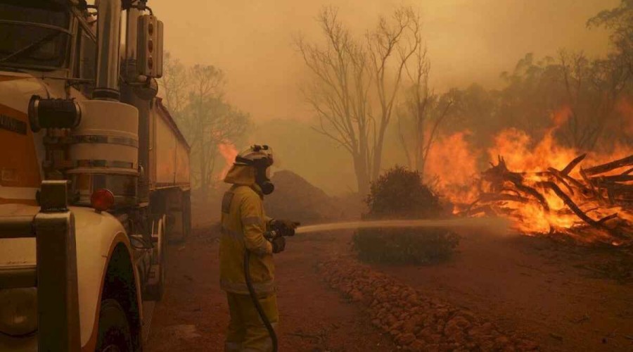 Western Australian officials warn of catastrophic bushfire conditions