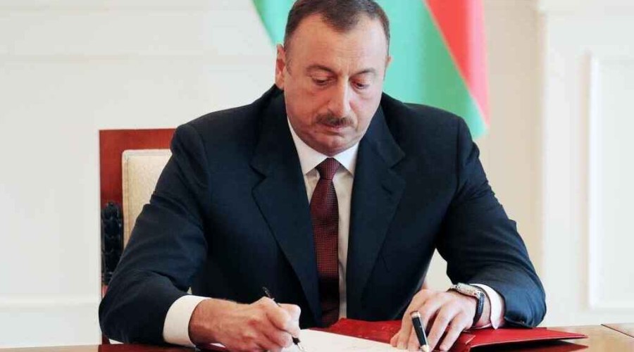 <span style="color:red">Президент Ильхам Алиев утвердил Шушинскую декларацию</span>