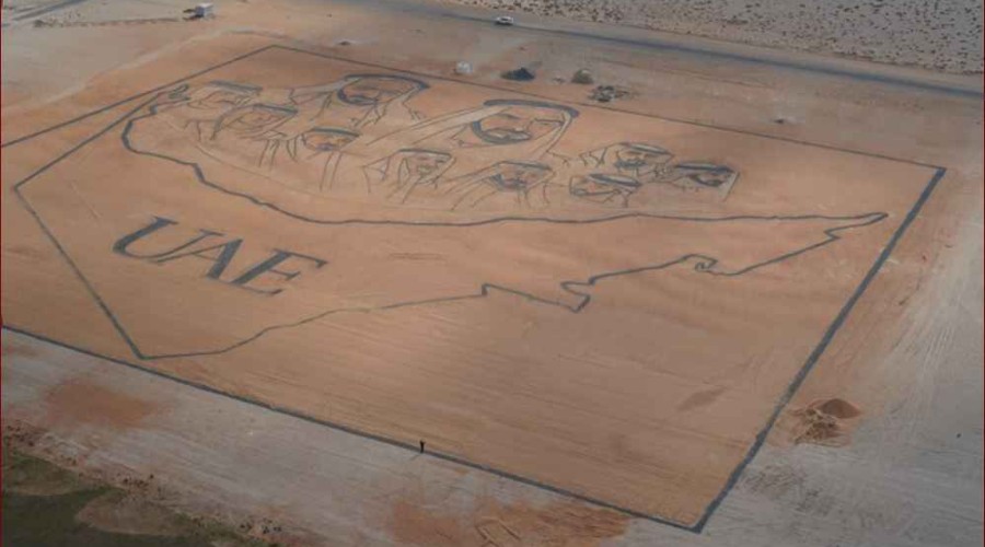 Самая большая картина в мире из песка (видео)