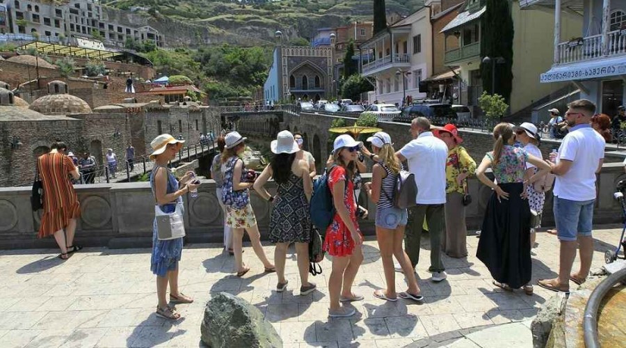 С 1 марта в Грузии смягчаются ограничения, в том числе и для туристов
