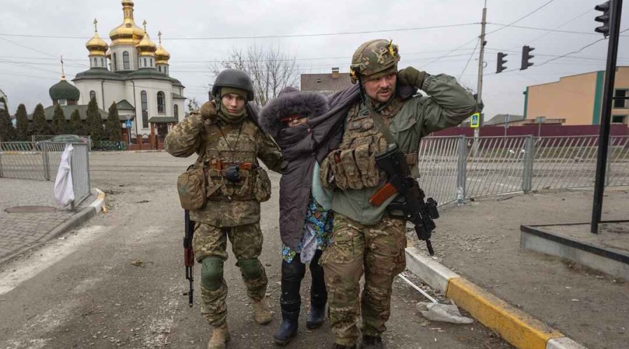 Russian Shelling Kills Ukrainian Civilians Fleeing Irpin- <span style="color:rgb(229, 14, 113)">VIDEO</span>