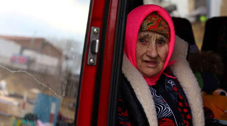 Russia promises 'silence' for Ukrainians to flee battered cities