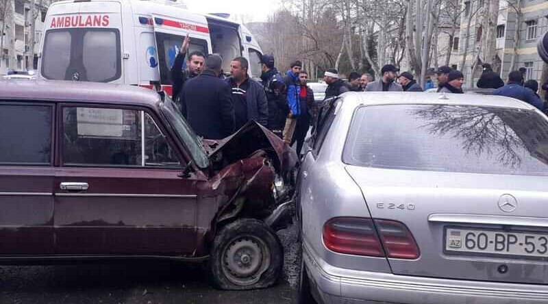 Two cars collided in Mingachevir -Video