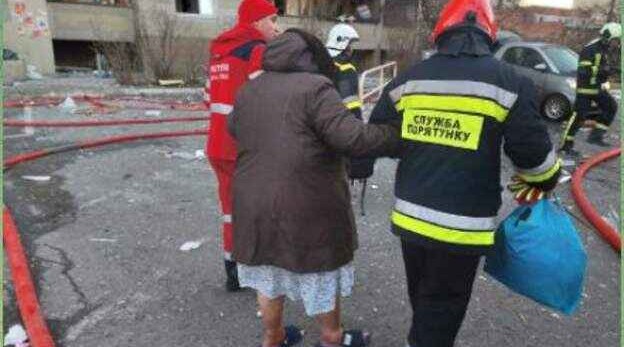 In photos : Missile debris hits Kyiv residential building