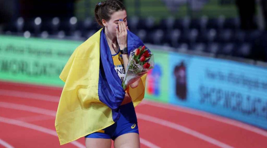Ukrainian high jumper wins emotional gold