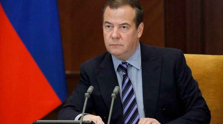 Medvedev lists cases when Russia can use nuclear weapons