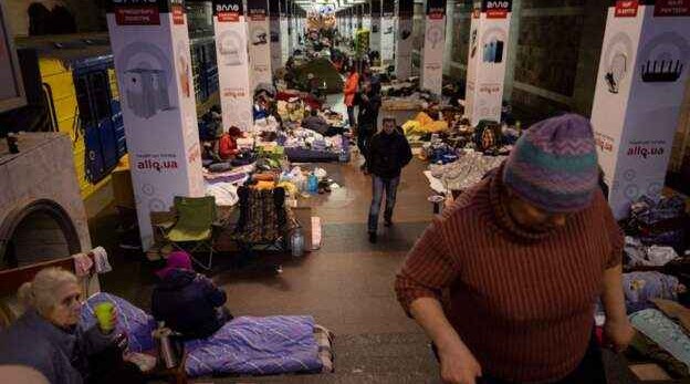 Kharkiv residents shelter in metro stations-PHOTO