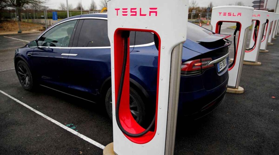 Tesla adds to wave of megacap stock splits