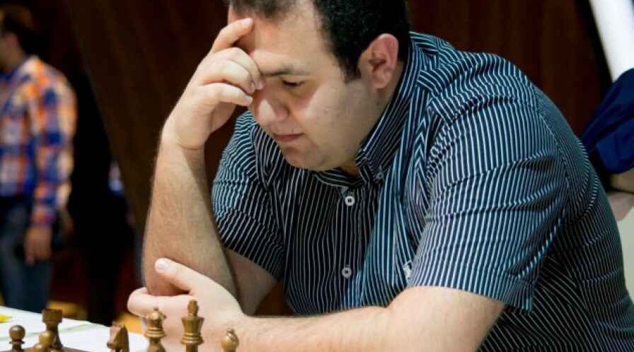 Azerbaijani chess player refuses to play under FIDE flag