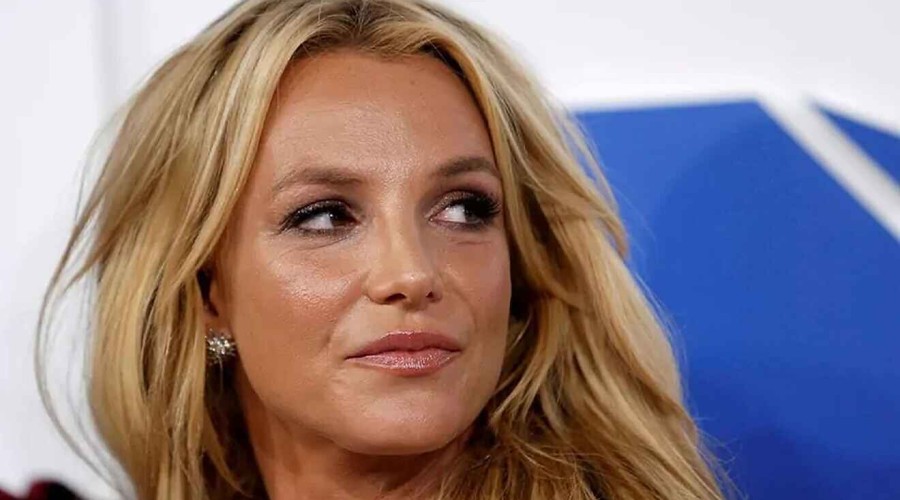 Britney Spears, newly free, says she is pregnant