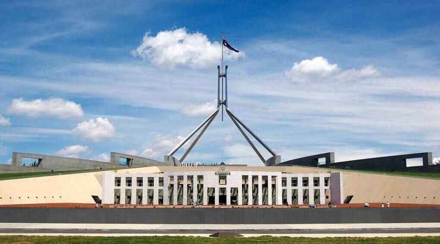 Australia slaps with sanctions 75 Russian lawmakers, 32 Donbass ministers