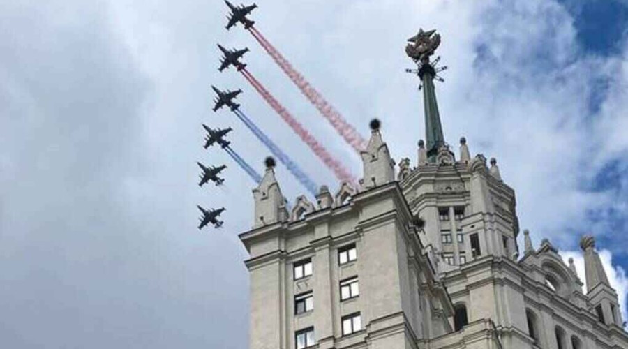 Russia holds airborne rehearsal of Victory Day Parade over Moscow