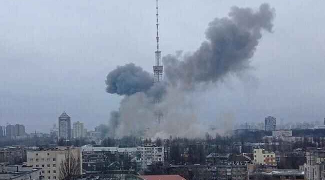 At least 100 civilians remain in Azovstal steelworks