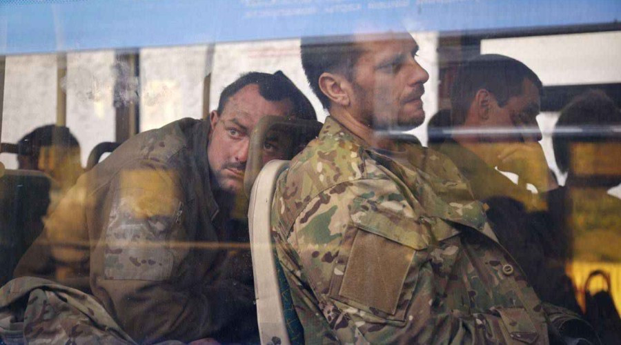 Nearly 800 Mariupol fighters surrendered in 24 hours, Russia says