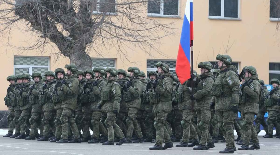 Russia raises army age limit