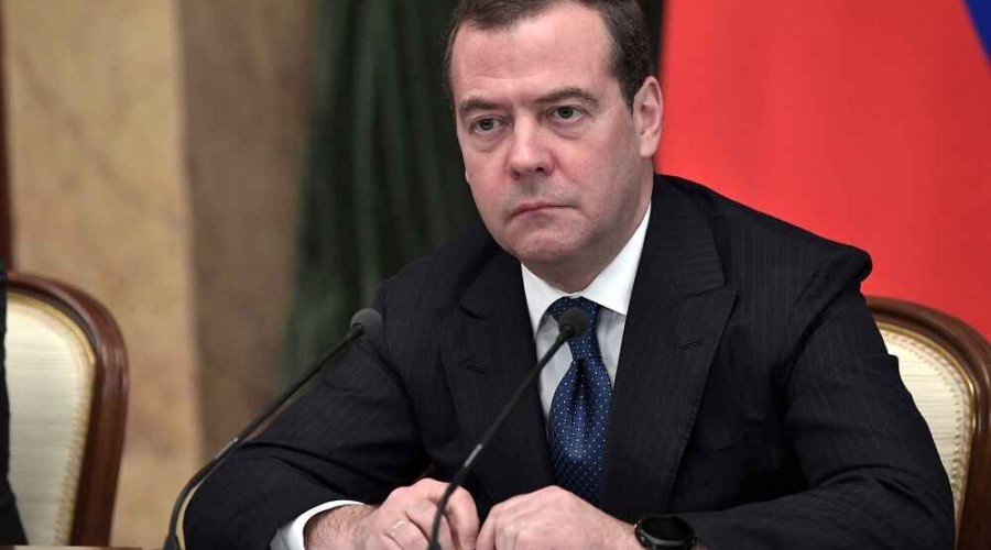 <strong>Медведев: Кто сказал, что Украина будет существовать на карте мира через 2 года?</strong>