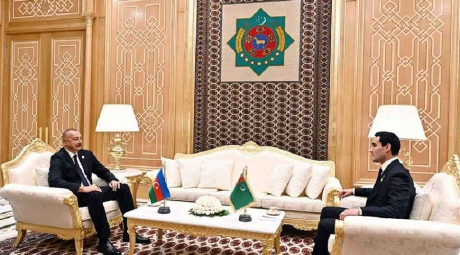 Лидер Туркменистана провел двусторонние встречи с главами каспийской «пятерки»