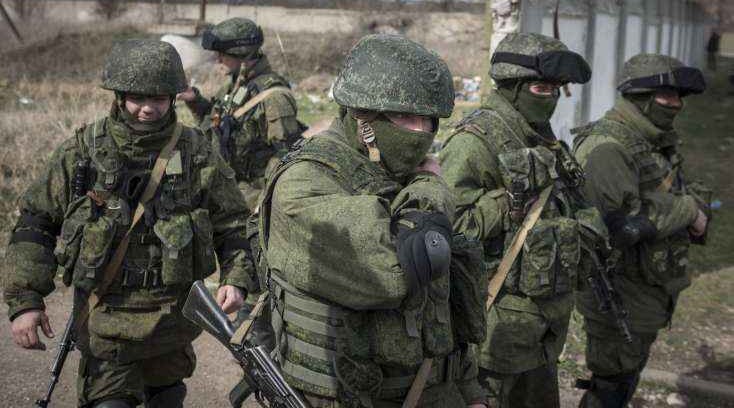 Rus hərbçilər Krıma qaçır: Ukrayna ordusunun hücumundan qorxurlar