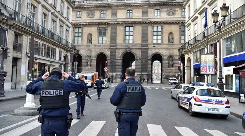 Fransada terrorçuluqda şübhəli bilinən üç nəfər saxlanılıb