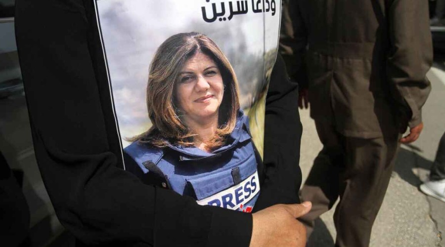 Palestinians give bullet that killed Shireen Abu Akleh to US