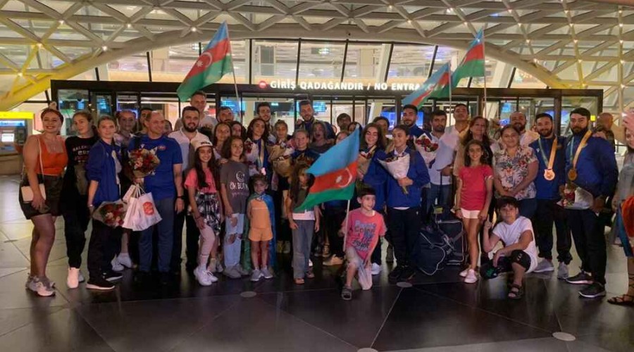 Азербайджанские гимнасты вернулись из США с «бронзой»