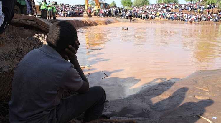 Bus plunges into river valley in Kenya, kills 24 