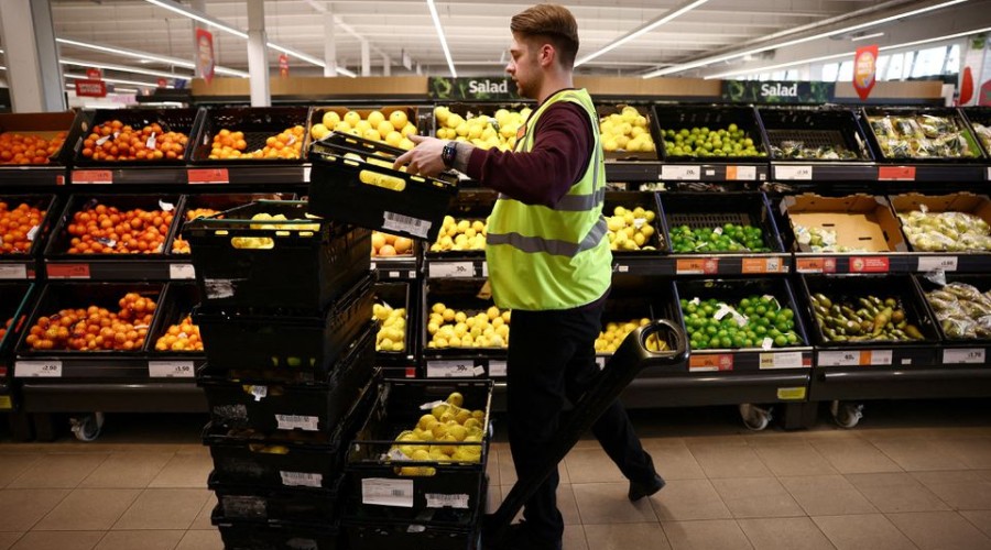 UK inflation tops 10%, highest since 1982