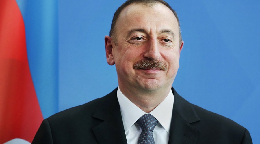 Президент Ильхам Алиев поздравил председателя президентского Совета Ливии