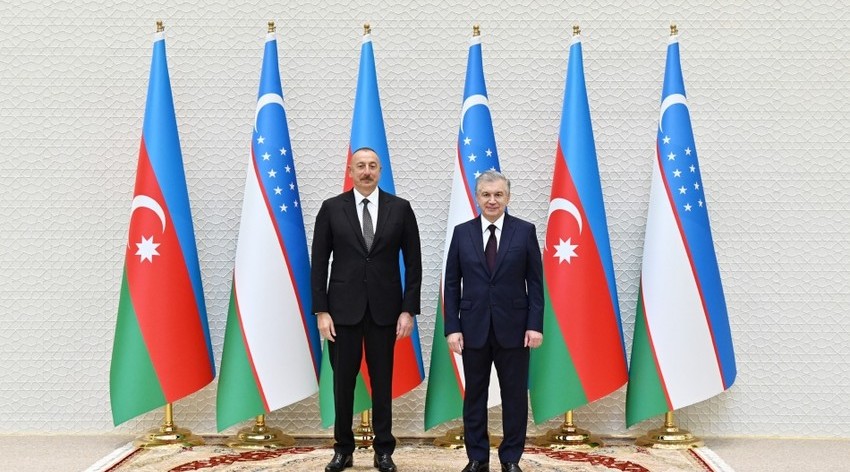 Şavkat Mirziyoyev İlham Əliyevə zəngetdi