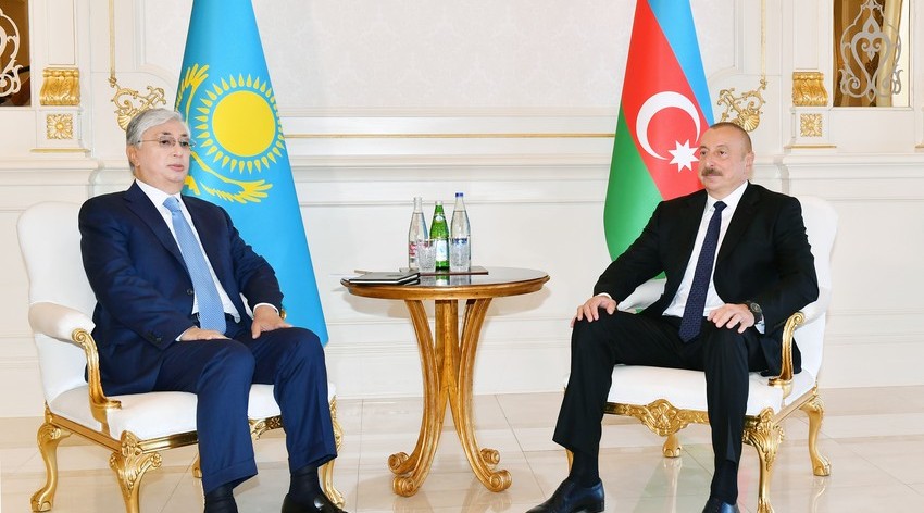 Azerbaijani, Kazakh presidents make press statements