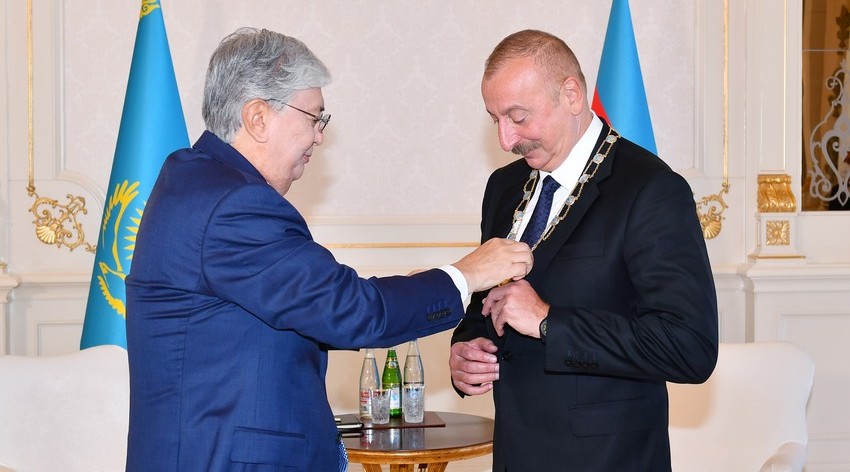 Президент Ильхам Алиев награжден высшим орденом Казахстана