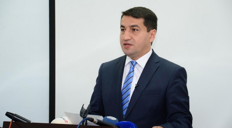 Хикмет Гаджиев прокомментировал ожидания Азербайджана от брюссельской встречи