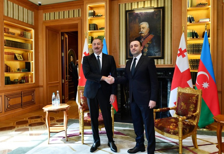 Ilham Aliyev's one-on-one meeting with the Prime Minister of Georgia has begun