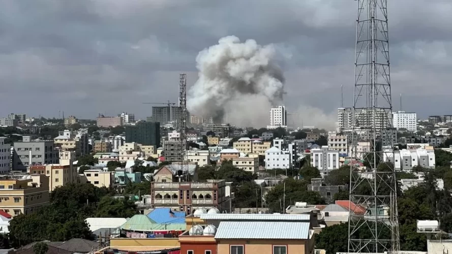 Somalia Mogadishu bombings: Twin blasts kill 100 in capital