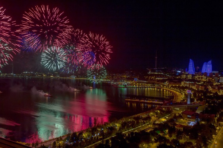 There will be a festive concert and fireworks at Seaside National Park in Baku on Victory Day