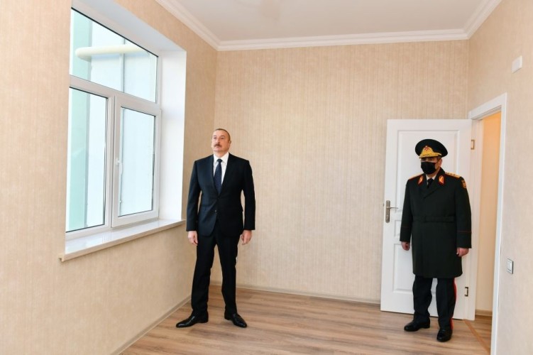 The President got acquainted with the newly commissioned residential buildings for the military