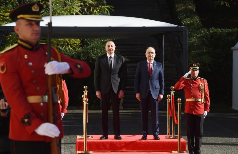 President Ilham Aliyev had an official welcoming ceremony in Tirana