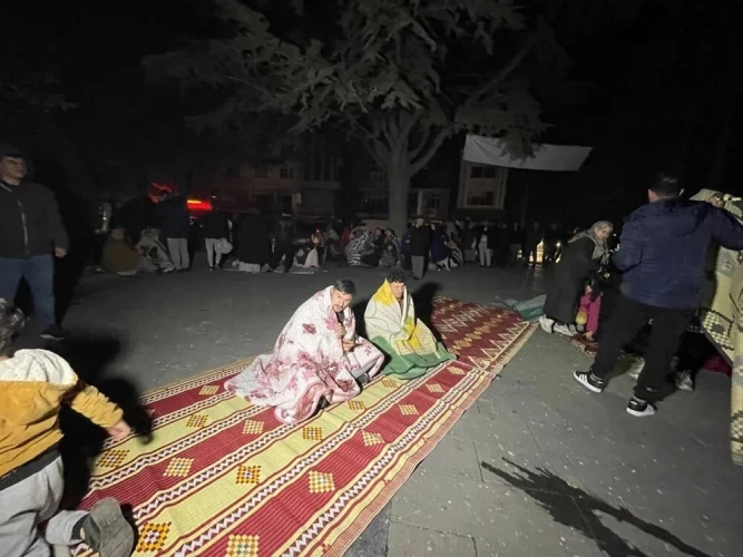 Düzcedə baş verən zəlzələdə bir nəfər ağır, 35 nəfər yaralandı, təhsil dayandırıldı Yenilənib 2