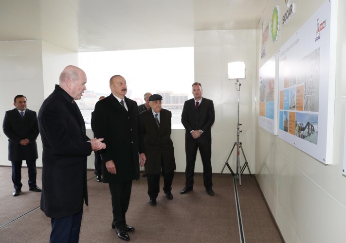 Ilham Aliyev participated in the launching ceremony of the support block of the "Azeri-Central-Eastern" platform.