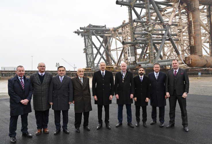 Ilham Aliyev participated in the launching ceremony of the support block of the "Azeri-Central-Eastern" platform.