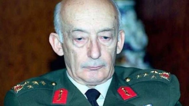 Həbsdə olan general ÖLDÜ - FOTO