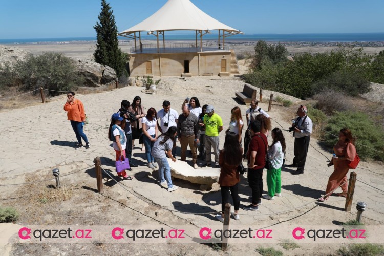 Qobustan Qoruğuna ekskursiya və tarixi sərgi -FOTO REPORTAJ