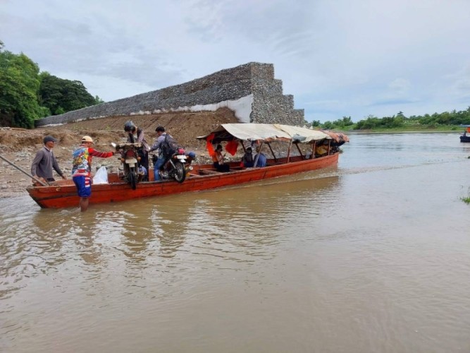 Philippines reports three deaths from tropical storm