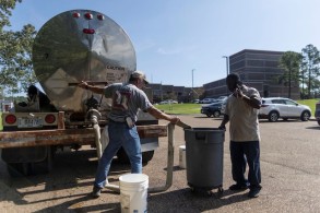 Mississippi's capital enters second day without running water