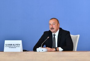Ilham Aliyev addressing at international forum in Cernobbio in Italy