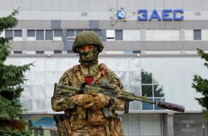 Ukrayna ordusu Xersonun bir addımlığında