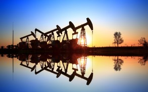 Azerbaijani oil price up nearly 2%