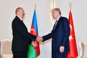 Президенты Азербайджана и Турции встретились в Самарканде