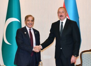 Президент Азербайджана Ильхам Алиев встретился в Самарканде с премьер-министром Пакистана