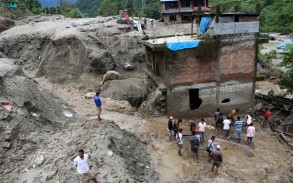 Nepalda torpaq sürüşməsi nəticəsində ölənlərin sayı 22-yə çatıb